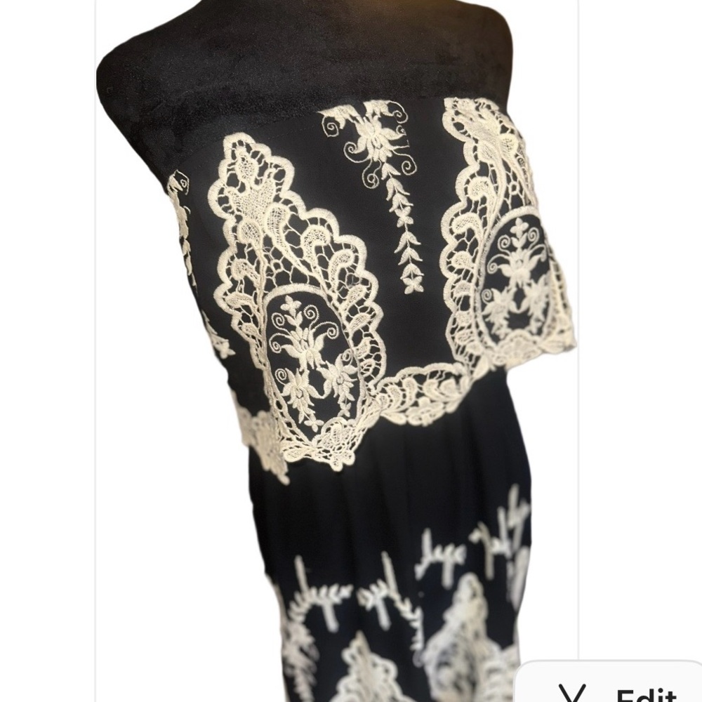 Yahada sleeveless Black Dress with White Lace Detail